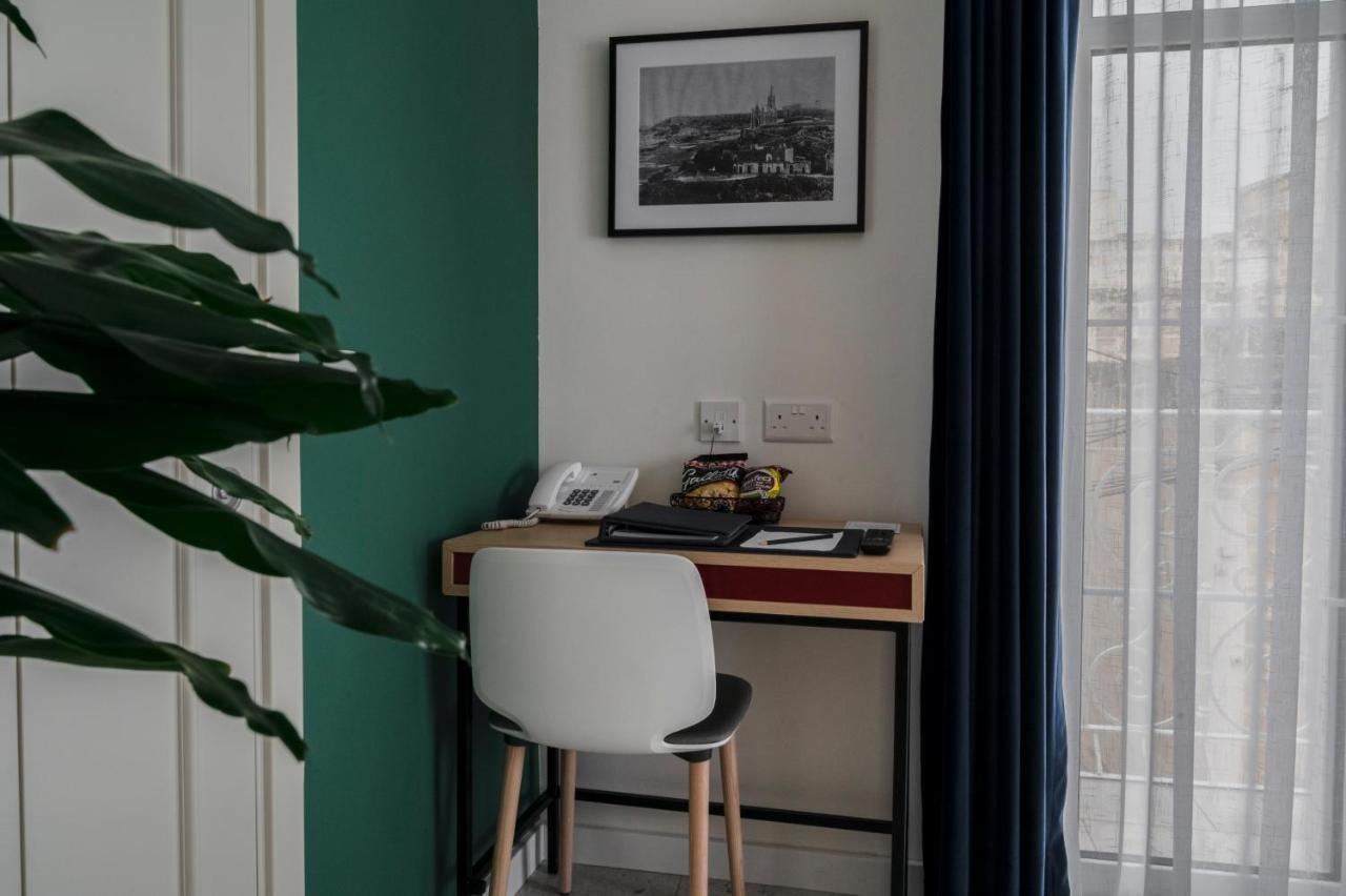 Townhouse17 Boutique Bed & Breakfast Victoria Exteriör bild